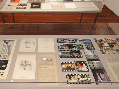 Loose Leaves in Books. Courtesy of Museum der Moderne