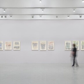 Roni Horn, Exhibition view. Courtesy of Hauser & Wirth