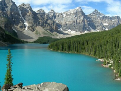 Trading city lights for alpine sights, finding peace, luxury, and world-class sightseeing in Banff