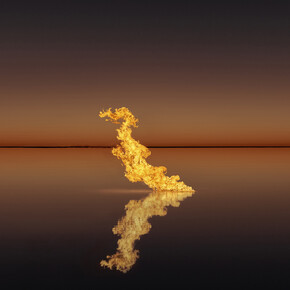 Murray Fredericks, Blaze #24, 2023. © Murray Fredericks, Courtesy of
Hamiltons Gallery