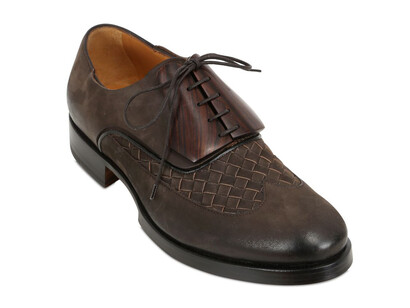 Sapatos desenhados por Diego Vanassibara