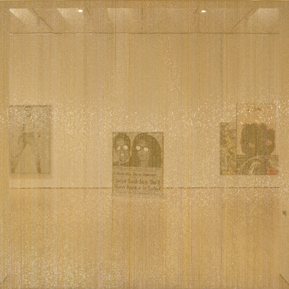 Felix Gonzalez-Torres, Untitled (golden), installation view, 1995. Courtesy of San Francisco Museum of Modern Art
