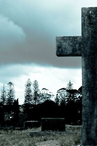 Cruz en un cementerio
