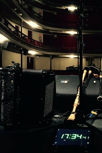 Preparativos para una actuación en directo