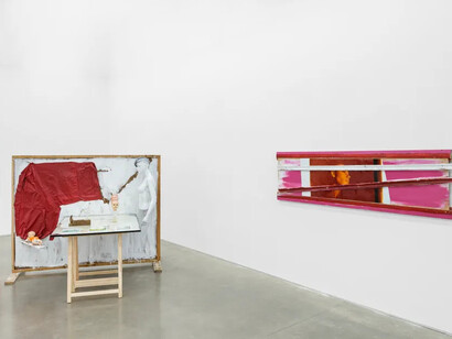 Various artists, Like a punch to the guts, exhibition view. Courtesy of Galerie Derouillon