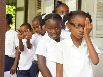 La joie de l'apprentissage : ces jeunes sourires sont la promesse d'une Haïti qui se relève, génération après génération, dans l'espoir d'un avenir meilleur