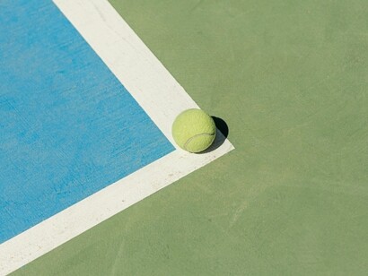 Per interpretare credibilmente una ex campionessa di tennis, Zendaya ha dovuto sottoporsi a un rigoroso addestramento tennistico. Ha lavorato intensamente con allenatori e professionisti del tennis per mesi, migliorando le sue abilità sul campo e studiando la gestualità e la mentalità dei giocatori professionisti per rendere il suo personaggio più autentico