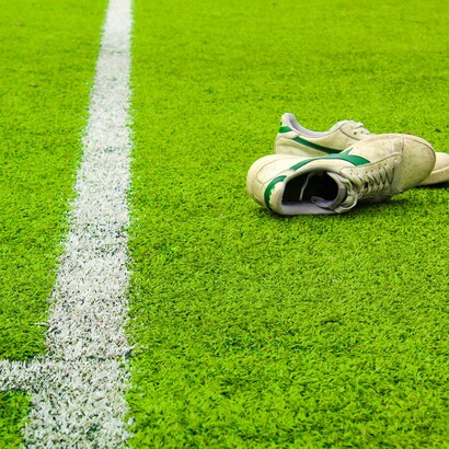 Nonostante tutto, resta un sistema vivo, in cerca di una nuova forma, dove la sfida non è solo tornare grandi, ma capire come esserlo in un calcio completamente cambiato