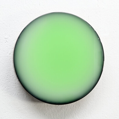 Salz, Dirk. # 2914. 2023. Resin, fadings, and pigment and resin on multiplex.
40 dia. x 6 cm | 15.7 dia. x 2.4 in. Courtesy of the artist and Diana Lowenstein Gallery