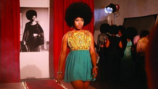 Carrie Mae Weems, Afro-Chic, 2010, Digital color video, with sound, 5 min., 30 sec. Collection of the artist, courtesy Courtesy the artist and Jack Shainman Gallery, New York © Carrie Mae Weems