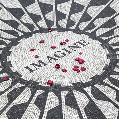 La canzone "Imagine" è stata composta da Lennon cinquant'anni fa