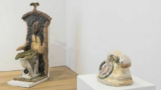 Installation view, Robert Arneson, David Zwirner, New York 2013, 467 x 600