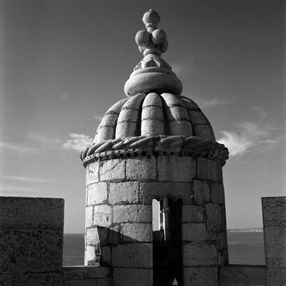 Torre de Belém, Lisboa. Fotografia sem data produzida durante a actividade do Estúdio Horácio Novais, 1930-1980. Coleção Biblioteca de Arte da Fundação Calouste Gulbenkian, Lisboa