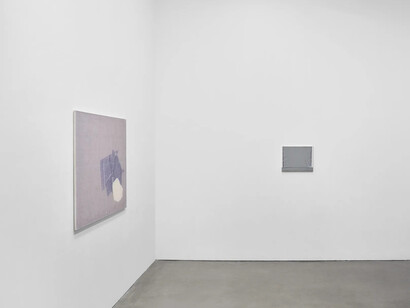 Marieta Chirulescu and Fred Sandback, Phase, exhibition view. Courtesy of Galerie Thomas Schulte