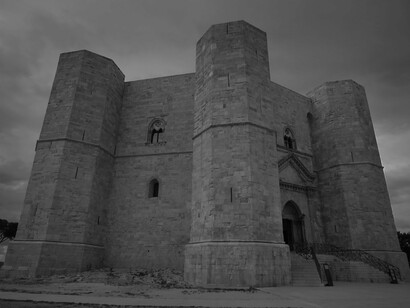 Castel del Monte, Puglia, Italia. Fortezza medievale fatta costruire da Federico XX di Svevia. La Puglia è una delle regioni in cui ancora oggi si preparano i corzetti