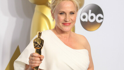 La actriz Patricia Arquette denuncia la desigualdad en Hollywood tras recibir su Óscar