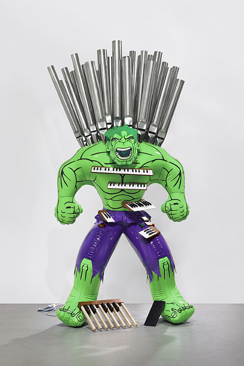 Hulk (Organ), 2004 - 2014 [Hulk (orgue)], Bronze polychrome et technique mixte, Édition 2 / 3, Photo : Tom Powel Imaging, Gagosian Gallery © Jeff Koons