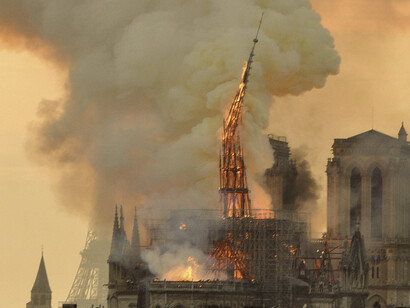 Notre Dame en llamas