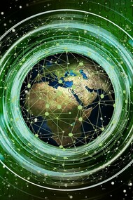 Il codice binario è a tutti gli effetti un iper-codice, perché qualunque codice linguistico può essere tradotto in codice binario e, a sua volta, è possibile il procedimento inverso