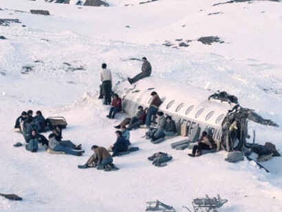 Fotograma de la película 'La sociedad de la nieve' (2024) dirigida por Juan Antonio Bayona