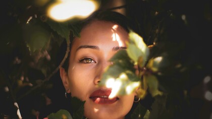 A vida recomeça quando há o poder da ação, o movimento emana contornos que nos poderão ser úteis, afáveis e acolher nosso próximo passo