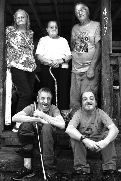 Mark Laita, The Whittakers, Inbred Family, Odd, West Virigina, 2023. Courtesy of Fahey/Klein Gallery