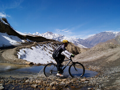 Biking in Annapurna region