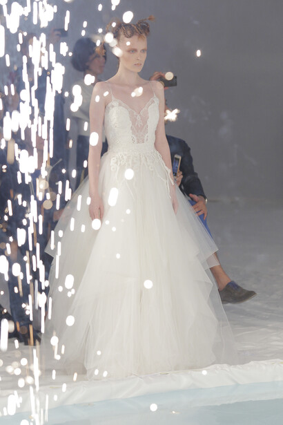 Sogni e scintille per la sposa di  David Fielden