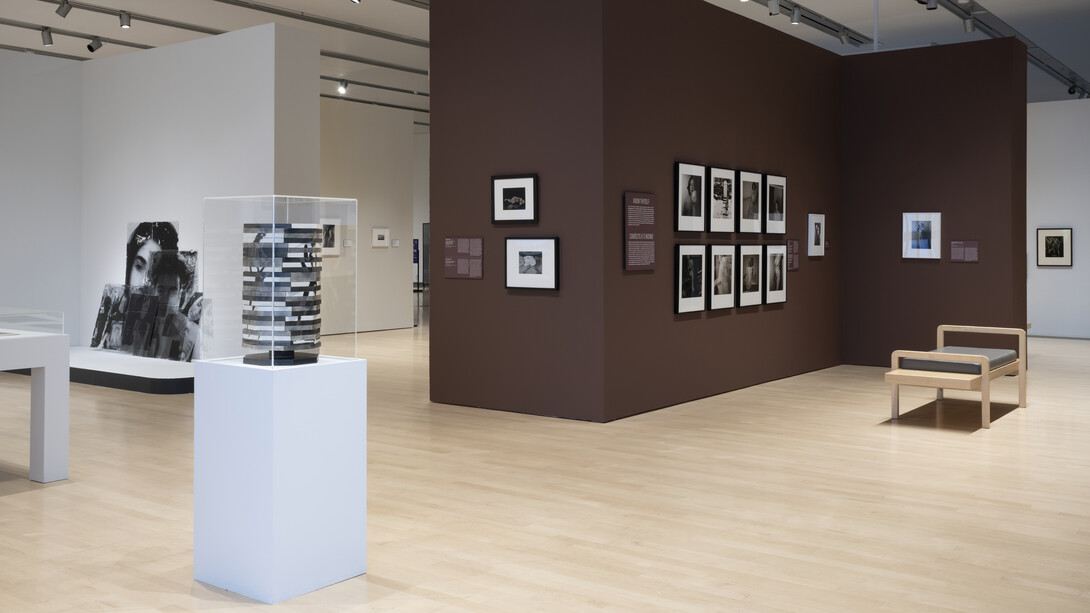 Varios artistas, Memoria muscular: la lente enfocada en el cuerpo, vista de exhibición. Cortesía del Phoenix Art Museum