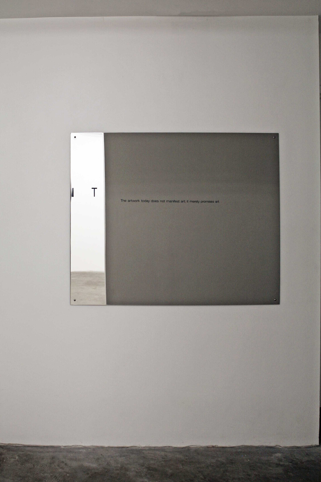 Be Andr, Untitled, 2014, highly polished steel and vinyl, 39 x 48 inches