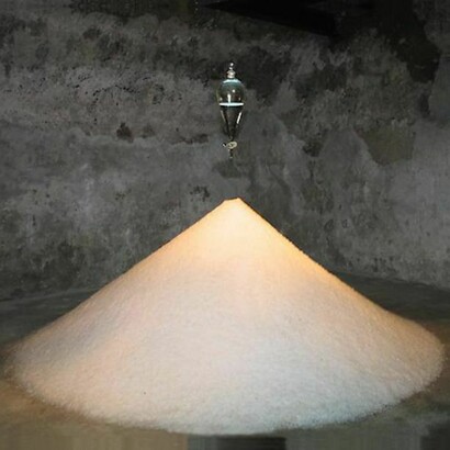 Dove Bradshaw, Negative Ions II, 1996/2014, Salt, separatory funnel, water, size variable, 1000 ml separtory funnel