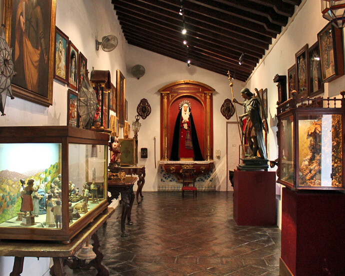 Religiosidad popular, Exhibition view. Courtesy of Museo Unicaja de Artes y Costumbres Populares