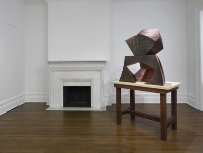 Mel Kendrick, Tilt, exhibition view. Courtesy of David Nolan Gallery 