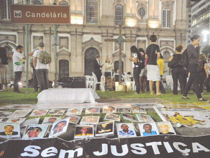 Fotografías de las víctimas de la masacre de 1993 en la Iglesia de la Candelaria y de otras intervenciones de «ejércitos de la muerte» en Río de Janeiro