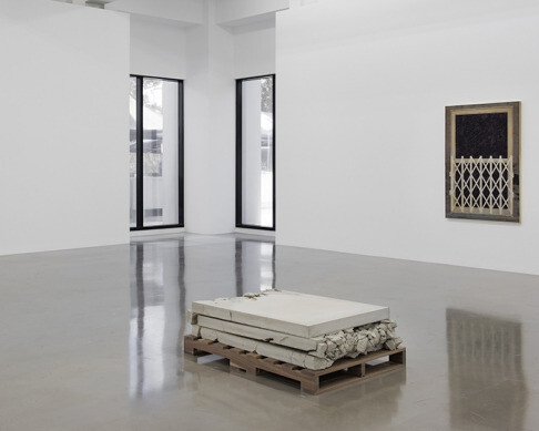 Analia Saban, Exhibition view. Courtesy of Sprüth Magers
