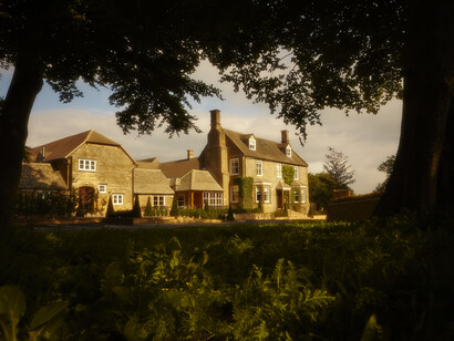 Dormy House, Frontage