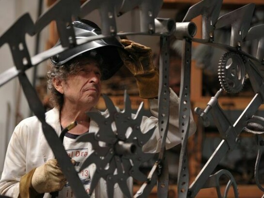Bob Dylan at his iron works studio, September 2013 © John Shearer