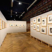 Barbara Pflaum, Showcases of everyday life, exhibition view. Courtesy of MAK