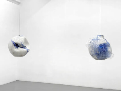 Guglielmo Maggini, Nel tuo affondare, la mia forma, vista della mostra. Cortesia di z2o Sara Zanin Gallery