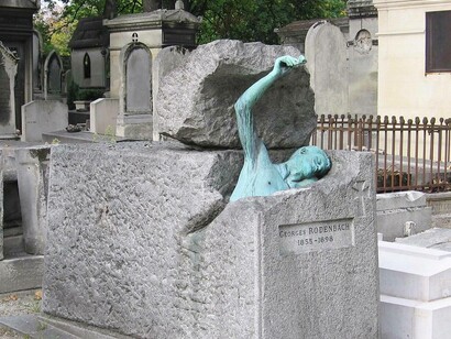 La tomba di Georges Rodenbach al cimitero di Pere LaChaise, Parigi, Francia