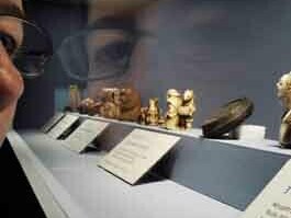 Cultures in Asia and Oceania. Courtesy of Bernisches Historisches Museum