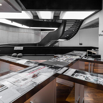 The archive of Segno magazine. International perspectives on contemporary art, 1976–2026, exhibition view. Courtesy of Maxxi