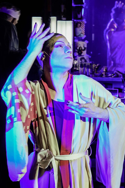 Ugly duckling. Courtesy of the Deutsches Theater