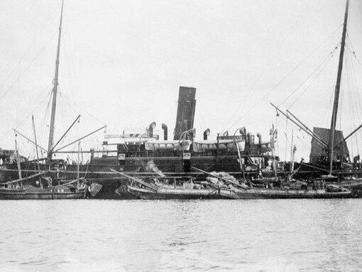 El barco Sakura Maru que llevaría a los primeros 790 inmigrantes japoneses a Perú en 1899