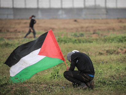 Ciudadano con una bandera de Palestina en la Franja de Gaza