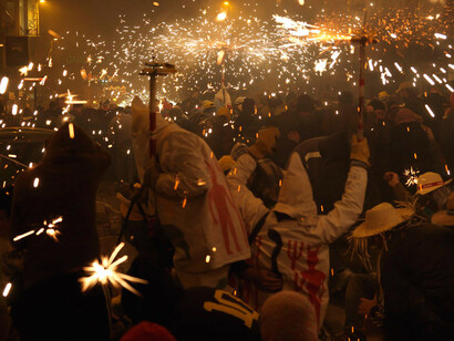 Castellón. Celebración pirotécnica en la Nit Mágica durante las fiestas de la Magdalena