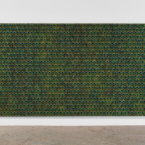 Carol Bove, Untitled, 2014, Peacock feathers and UV filtering acrylic on linen, 4 part sculpture, 96 1/2 x 194 x 5 inches (245.1 x 492.8 x 12.7 cm). Courtesy David Zwirner, New York/London