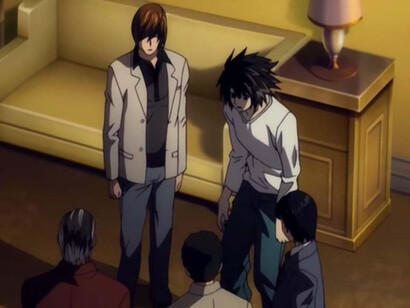 El «Death Note» es capaz de matar personas con solo escribir sus nombres en él, mientras se visualiza mentalmente la cara de quien se quiere asesinar