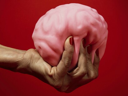 A capacidade do cérebro de destilar esse influxo avassalador de dados em um fluxo gerenciável de pensamento consciente a 10 bits por segundo representa um feito notável de eficiência neural