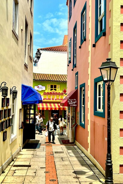 Cafés and restaurants in Taipa Village, Macau ©Alma Reyes